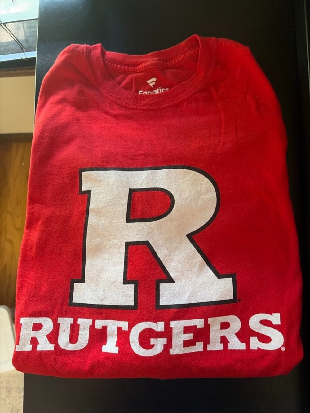 Rutgers T-shirt size medium